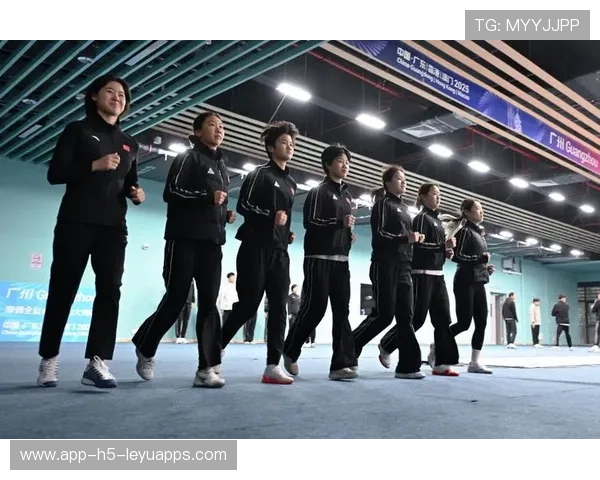 国家队备战小组强调体能与技战术平衡训练，国家队备战训练标语