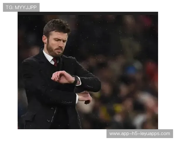 曼联目标明确,卡里克深度参与战术调整,冲击欧冠四强,曼联主帅谈卡瓦尼